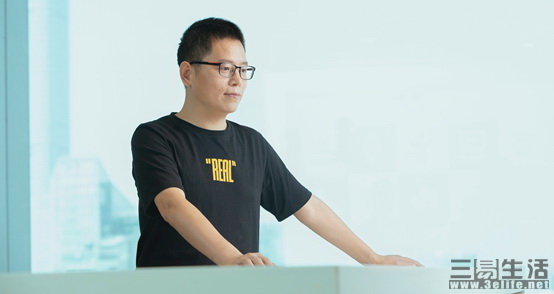 彭博社专访realme CEO 李炳忠：如何打造全球成长最快手机品牌359.jpg
